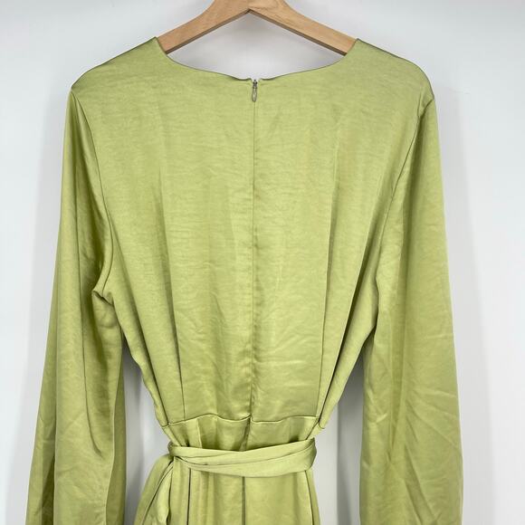 ELLIATT | Kai Maxi Dress in Avocado Green Satin Surplice Balloon Sleeve L - Picture 13 of 16
